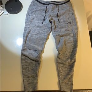 Nike thin layer sweatpants